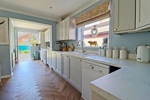 Kitchen- click for photo gallery